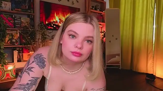 Snapshot of Hottie_Jane chatting on 04.10.26 Hottie Jane online show from 04.10.26