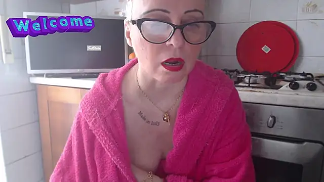 Snapshot of martachatte chatting on 02.27.25 martachatte online show from 02.27.25