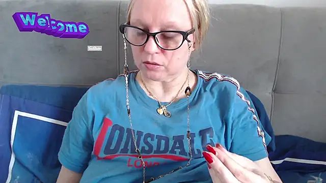 Snapshot of martachatte chatting on 03.06.25 martachatte online show from 03.06.25