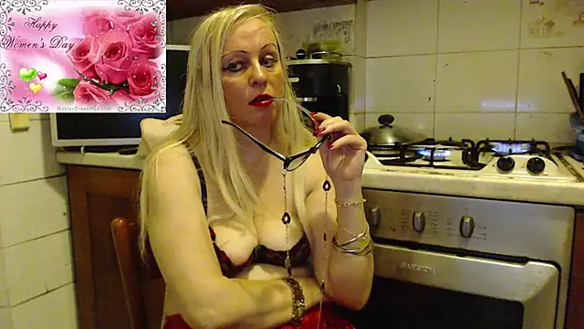Snapshot of martachatte chatting on 03.07.25 martachatte online show from 03.07.25