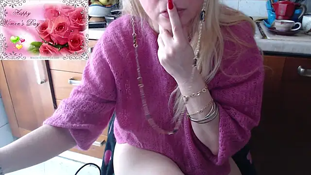 Snapshot of martachatte chatting on 03.09.25 martachatte online show from 03.09.25