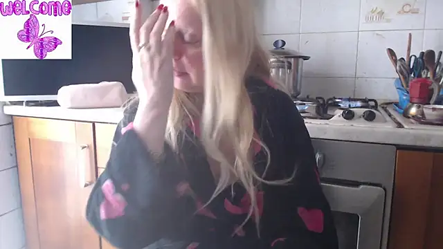 Snapshot of martachatte chatting on 03.14.25 martachatte online show from 03.14.25