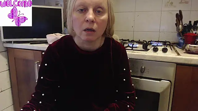 Snapshot of martachatte chatting on 03.22.25 martachatte online show from 03.22.25