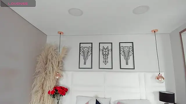 Rebeca jones online show from 10.27.25