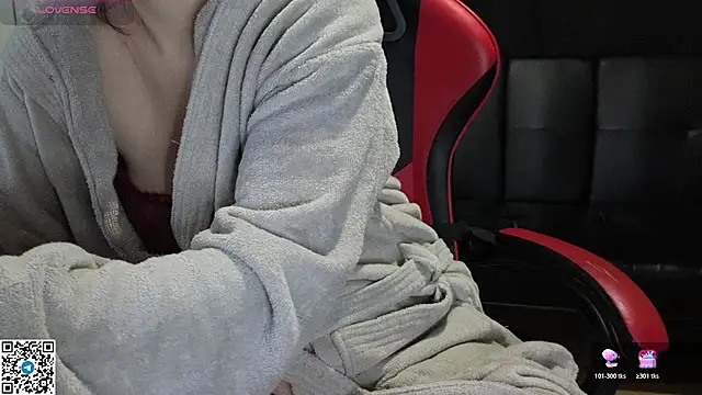 Mia G0ld online show from 11.09.25