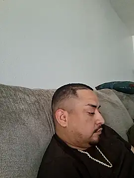 Snapshot of hungpenis210 chatting on 10.13.25 hungpenis210 online show from 10.13.25