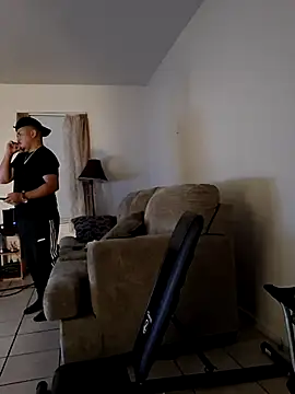 Snapshot of hungpenis210 chatting on 10.29.25 hungpenis210 online show from 10.29.25