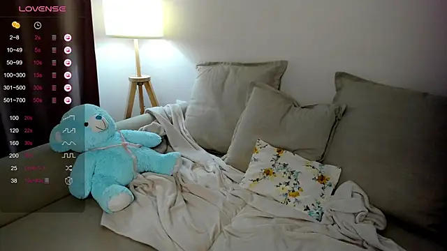 Snapshot of DannaEvan chatting on 12.21.24 DannaEvan online show from 12.21.24