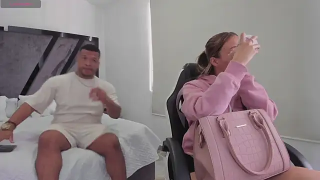 AnnieAndStefan online show from 12.15.25