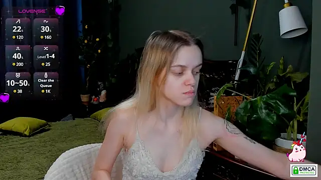 lady bellaa online show from 12.13.24