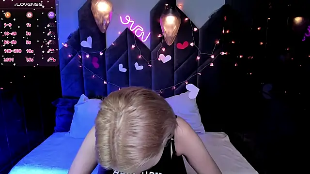 Snapshot of StephanieSweety chatting on 02.13.25 StephanieSweety online show from 02.13.25