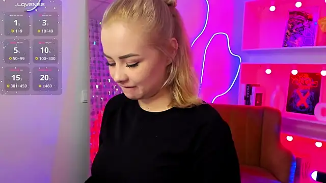 StephanieSweety online show from 04.06.26