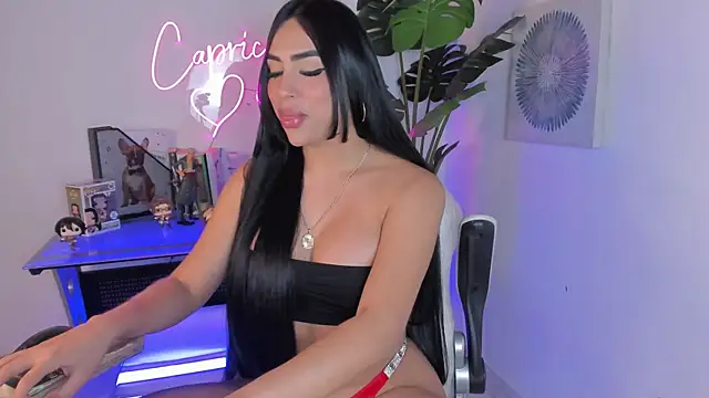 Korina Saenz01 online show from 11.12.25