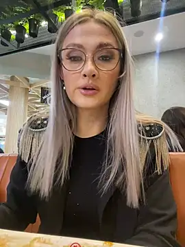 IsabellaDeRosa online show from 12.26.24