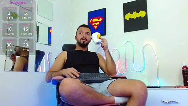 Snapshot of mathew_vidal1 chatting on 12.01.25 mathew vidal1 online show from 12.01.25