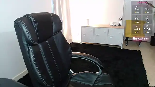 Crystal-dreamt online show from 04.07.26