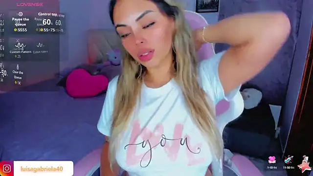 Snapshot of Gabby_prieto chatting on 10.12.25 Gabby prieto online show from 10.12.25