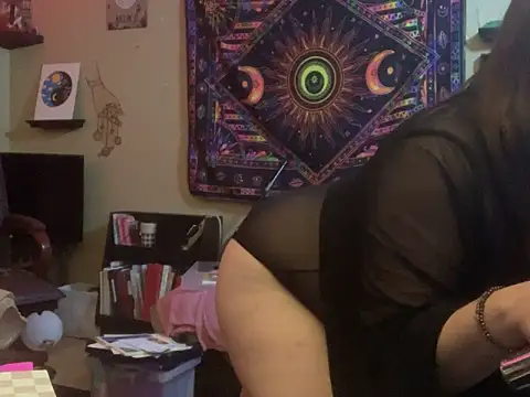 Snapshot of spunlikecottoncandy chatting on 02.11.25 spunlikecottoncandy online show from 02.11.25