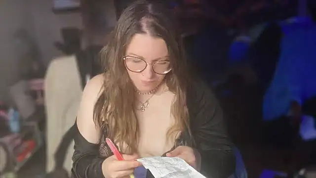 Snapshot of spunlikecottoncandy chatting on 09.16.25 spunlikecottoncandy online show from 09.16.25