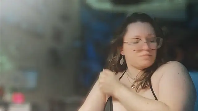 Snapshot of spunlikecottoncandy chatting on 10.14.25 spunlikecottoncandy online show from 10.14.25