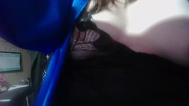 Snapshot of spunlikecottoncandy chatting on 11.25.25 spunlikecottoncandy online show from 11.25.25