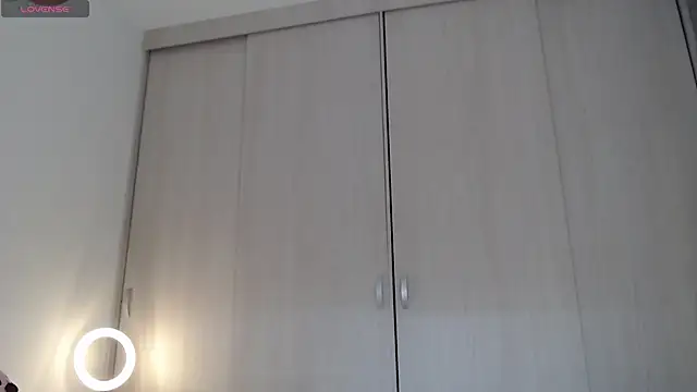 Snapshot of cristal_sexybody chatting on 11.10.25 cristal sexybody online show from 11.10.25