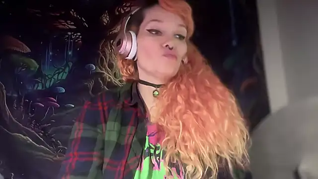 Snapshot of FRRANNKIE chatting on 01.11.26 FRRANNKIE online show from 01.11.26