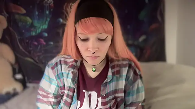 Snapshot of FRRANNKIE chatting on 02.04.26 FRRANNKIE online show from 02.04.26