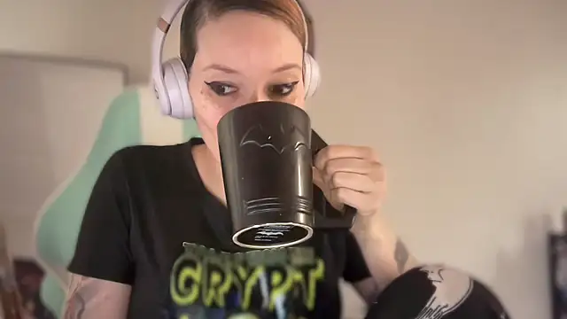 Snapshot of FRRANNKIE chatting on 02.10.26 FRRANNKIE online show from 02.10.26