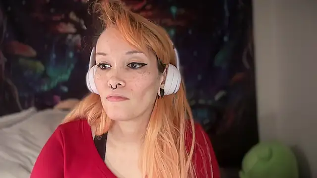 Snapshot of FRRANNKIE chatting on 02.16.26 FRRANNKIE online show from 02.16.26