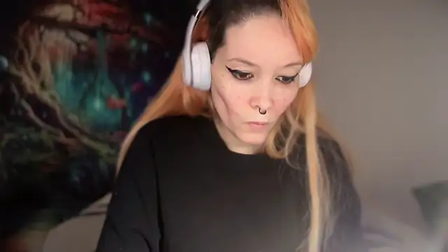 Snapshot of FRRANNKIE chatting on 02.19.26 FRRANNKIE online show from 02.19.26