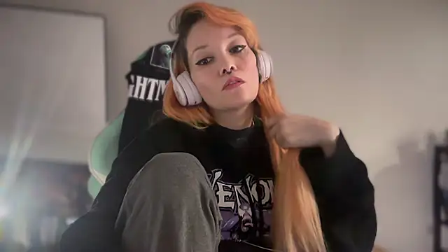 Snapshot of FRRANNKIE chatting on 02.21.26 FRRANNKIE online show from 02.21.26