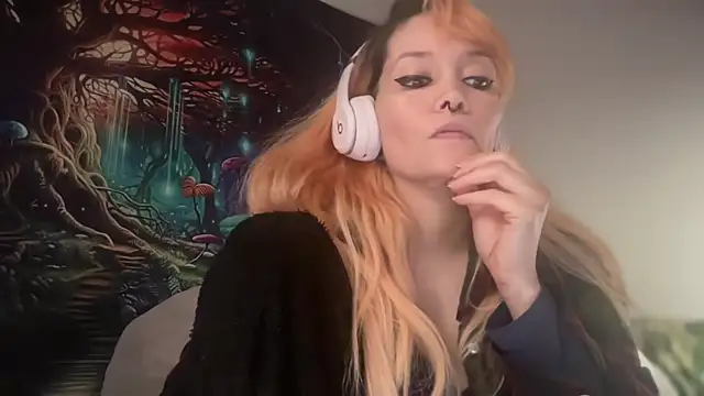 Snapshot of FRRANNKIE chatting on 02.28.26 FRRANNKIE online show from 02.28.26