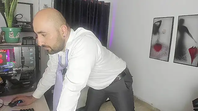 Leon 1234 online show from 12.28.24