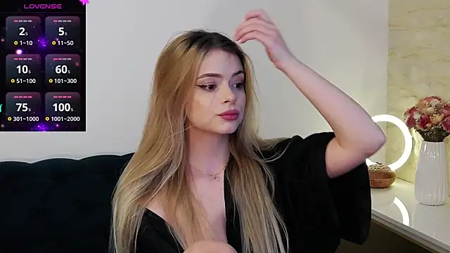 Kailynn Moenn online show from 12.02.24