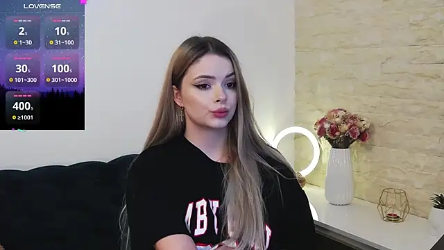 Kailynn Moenn online show from 12.11.24