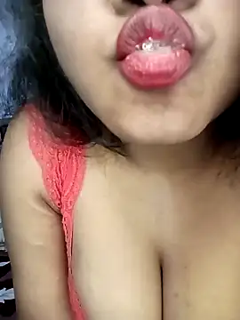 Hotlisa online show from 02.18.25