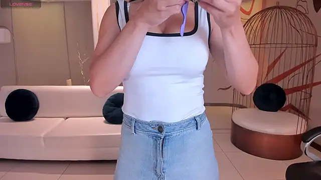 Snapshot of BiancaPierce chatting on 03.05.25 BiancaPierce online show from 03.05.25