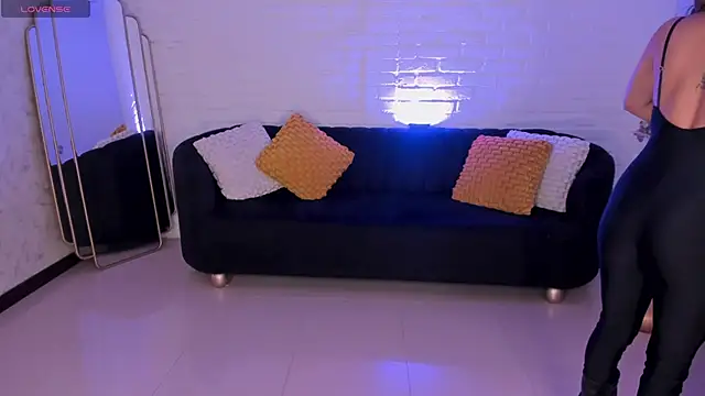 Snapshot of BiancaPierce chatting on 09.15.25 BiancaPierce online show from 09.15.25