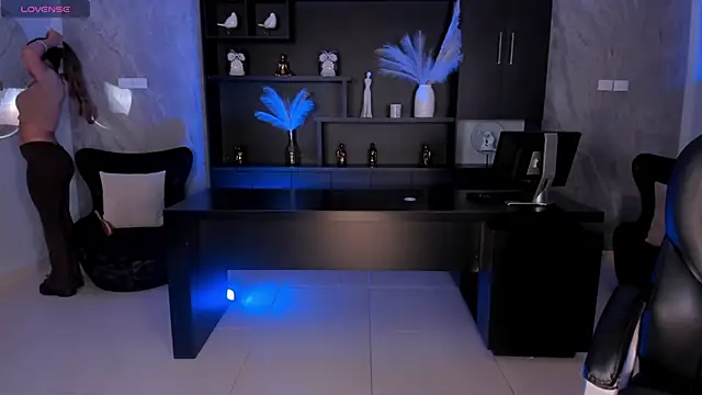 BiancaPierce online show from 12.20.25