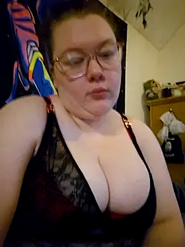 Sexycurvyemilyy online show from 12.05.24