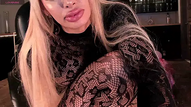 SophiePalmer online show from 02.14.25