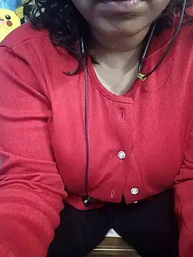 Sexybomb33 online show from 02.12.25