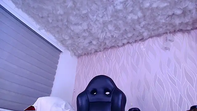 Snapshot of emyli_sam chatting on 01.11.25 emyli sam online show from 01.11.25