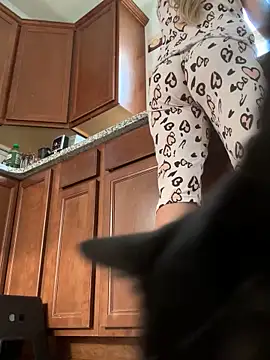 SkyelarSommer online show from 10.21.25