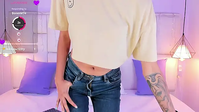 SarahSophia  online show from 01.16.25