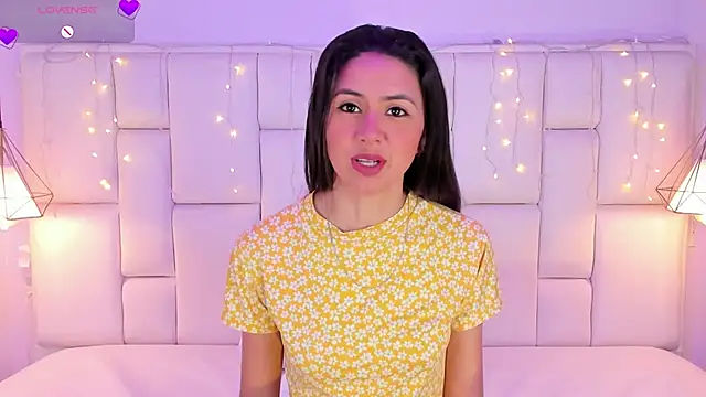 SarahSophia  online show from 02.01.25