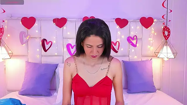 SarahSophia  online show from 02.21.25