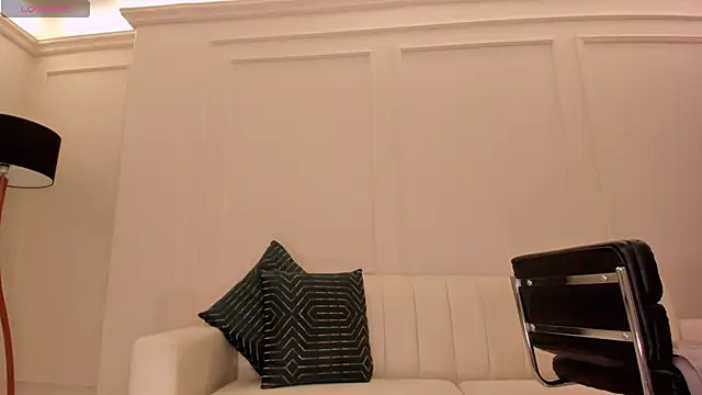 Snapshot of SunnyRivers chatting on 02.23.25 SunnyRivers online show from 02.23.25