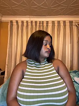 Snapshot of KnockoutBestie chatting on 02.17.26 KnockoutBestie online show from 02.17.26